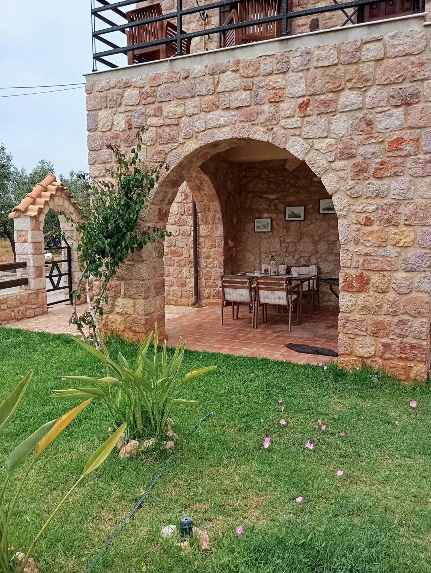 Niko'S Stone Guest House Плитра Экстерьер фото